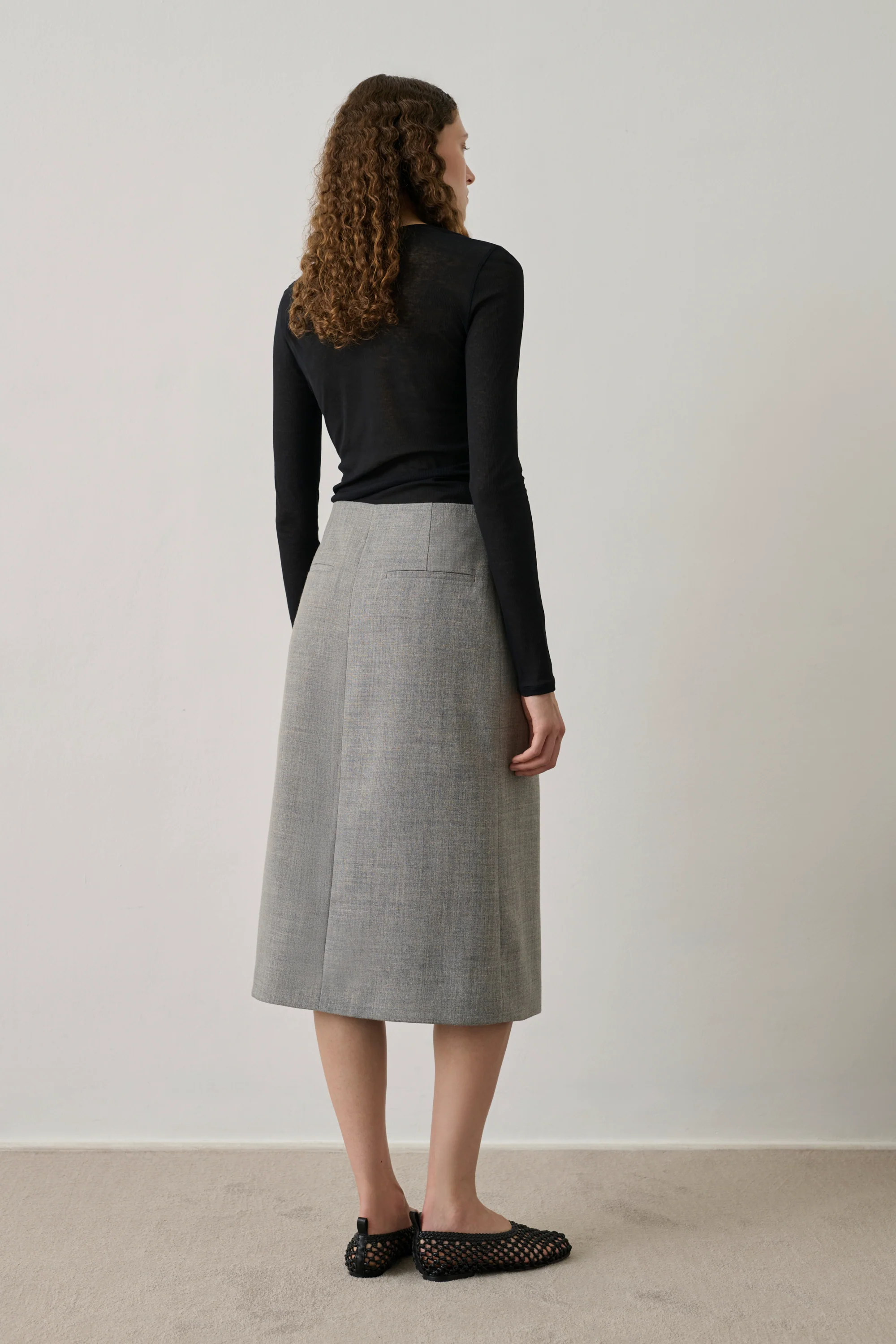 GREY IDRA SKIRT - Image 3